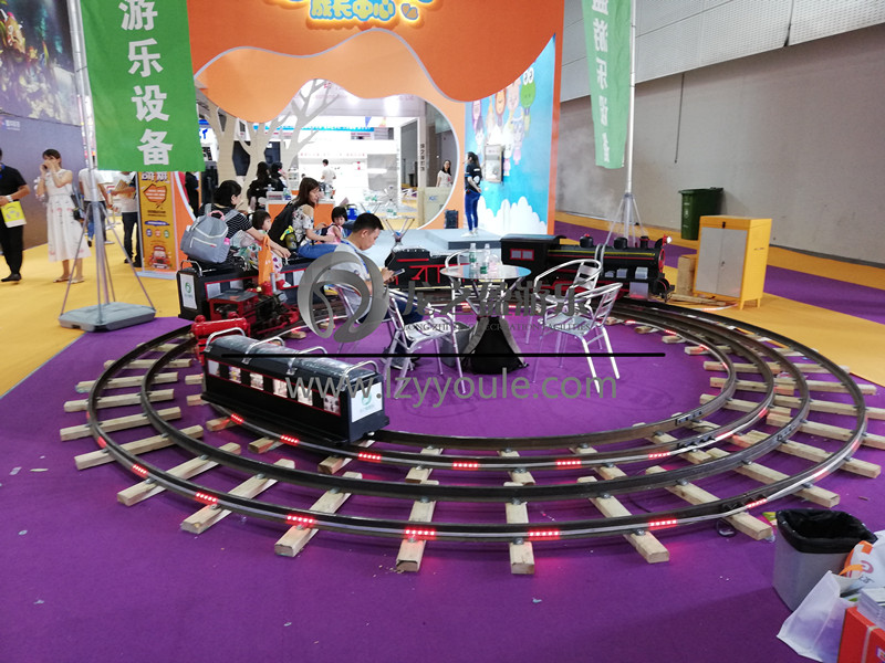 軌道小火車(chē)